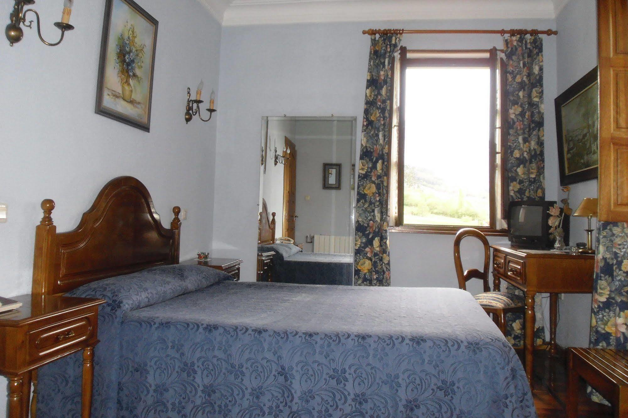 Hotel Rural Villa Elena Panes Buitenkant foto
